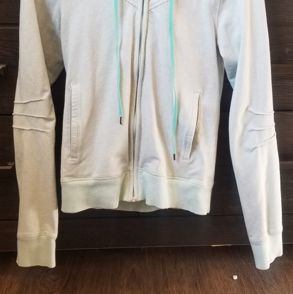 Lululemon sweater - Picture 2 of 2